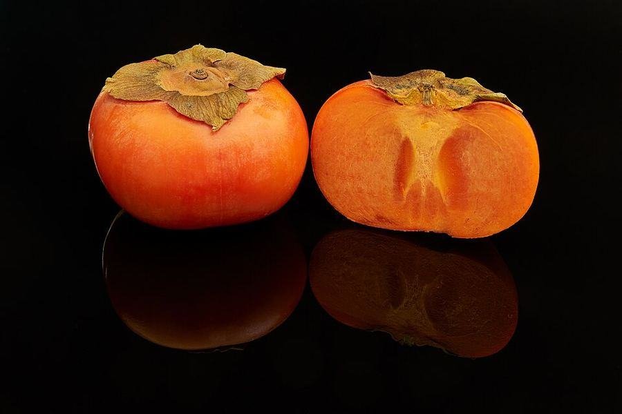 Persimmon (Japani phal) / جاپانی پھل